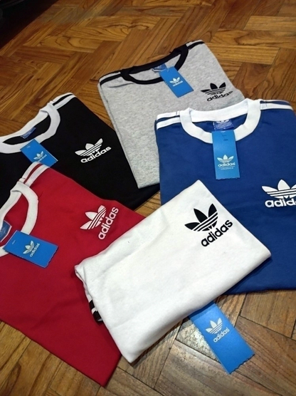 Remera Adidas Retro Unisex